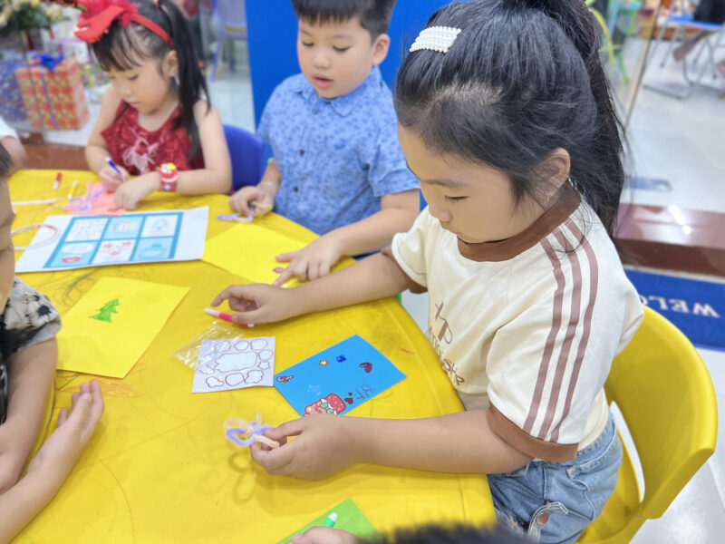 giang-sinh-am-ap-cung-aloha-va-ilingo (10)